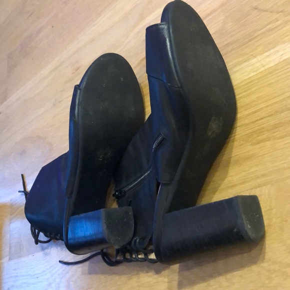 Jeffrey Campbell leather open toe lace up heel - Picture 7 of 7